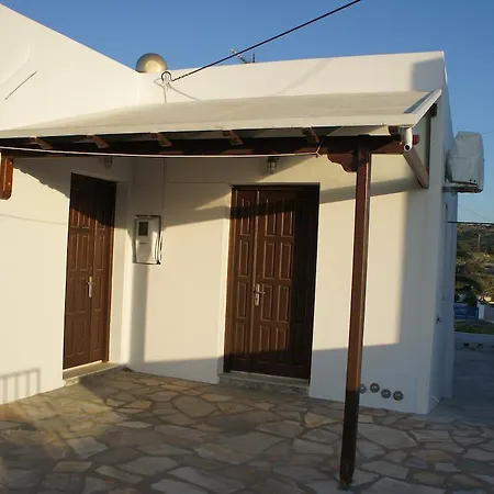 Πανσιόν Thea Πάχαινα